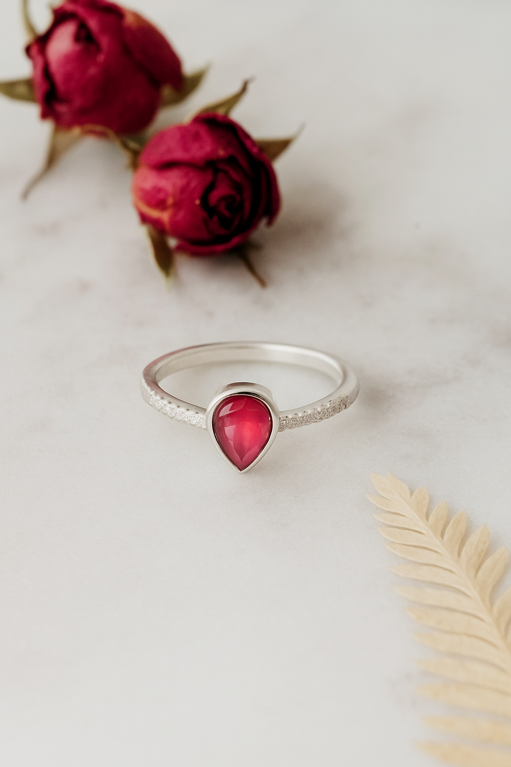 Rosé Teardrop Silver Ring