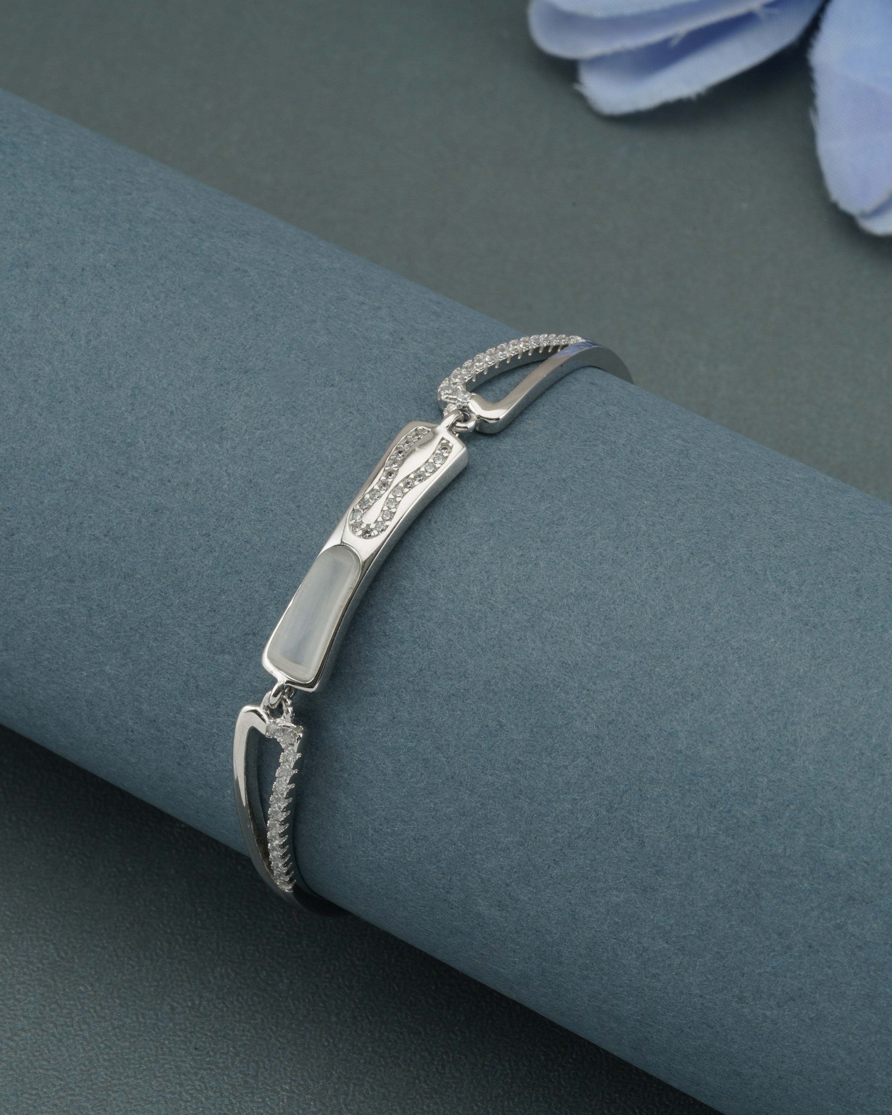Ivory Flow Silver Bracelet