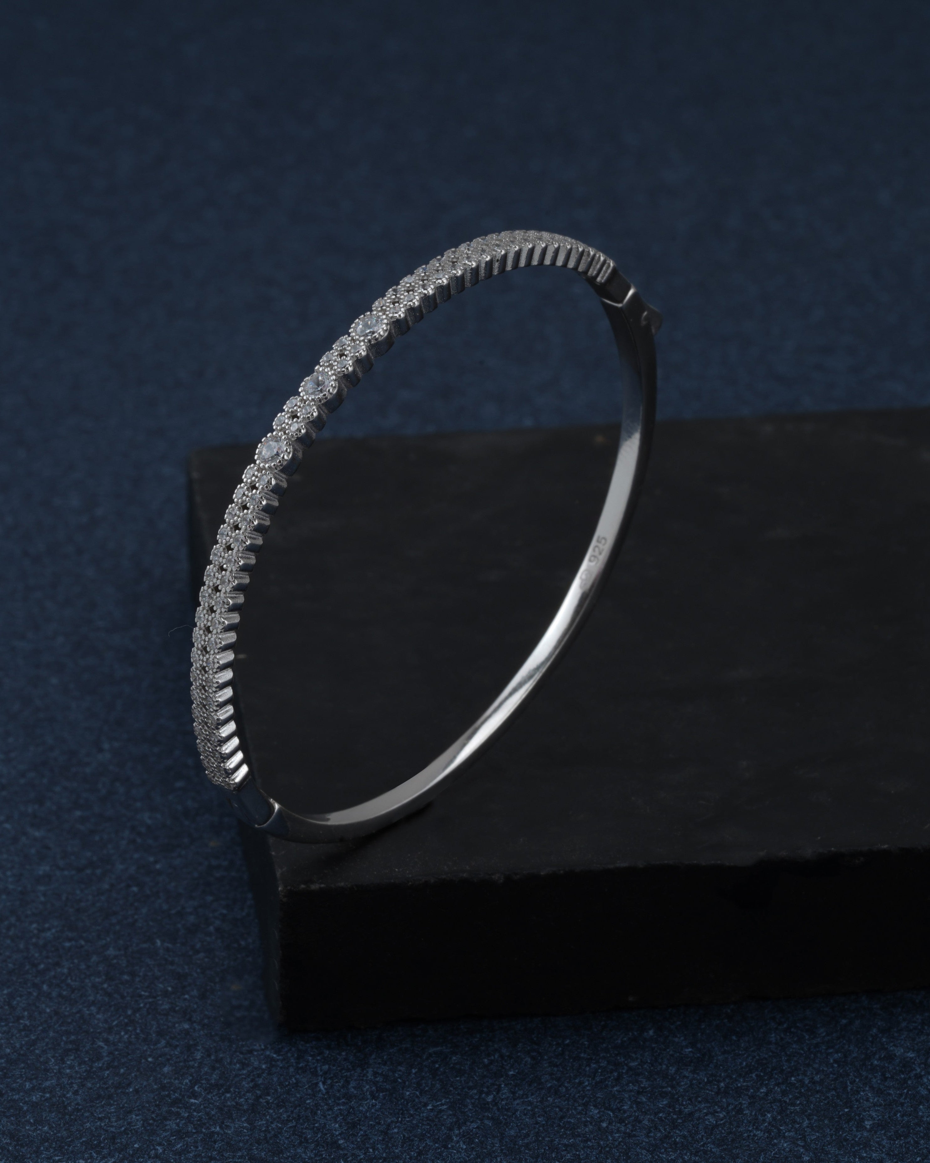 Eterna Halo Pavé Bracelet